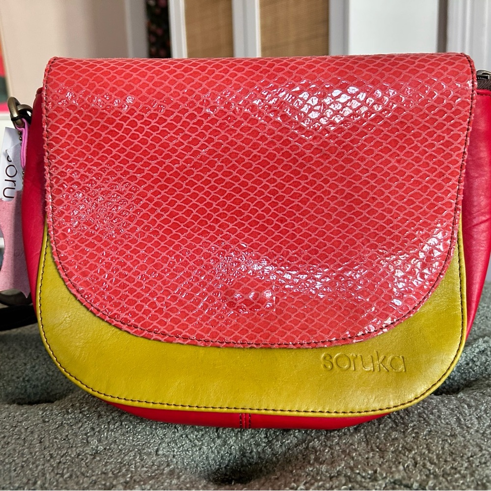 Soruka Coral &  Chartreuse Crossbody purse